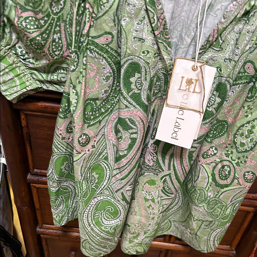 Love the Label Green Paisley Blouse - Picture 3 of 3